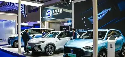 新能源燃烧油市场如何_新能源汽车市场的兴起与燃油车的挑战_燃油汽车行业的发展前景