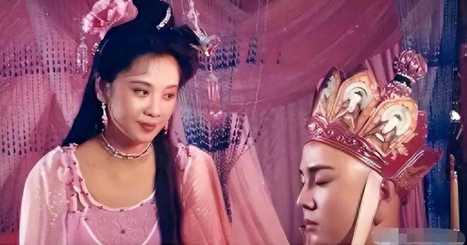 背后创作朱琳故事视频_背后创作朱琳故事的人_朱琳的创作背后的故事