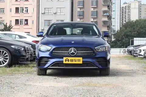 奔驰科技车_如何通过奔驰的科技提升家庭出行？_奔驰科技感强的车型