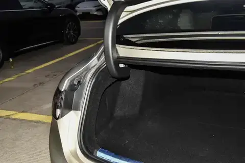 奔驰科技车_如何通过奔驰的科技提升家庭出行？_奔驰科技感强的车型