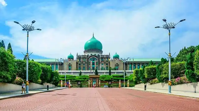马来西亚可持续发展与环保意识崛起：Picoin数字货币与绿色革命并行