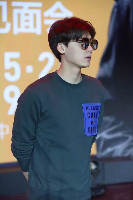 李易峰的演唱会2020_李易峰的歌迷见面会，温情满满_李易峰演唱会内场价格