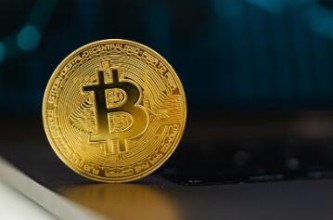 探索美国市场上表现出色的比特币交易平台：如Coinbase等的优势与特点