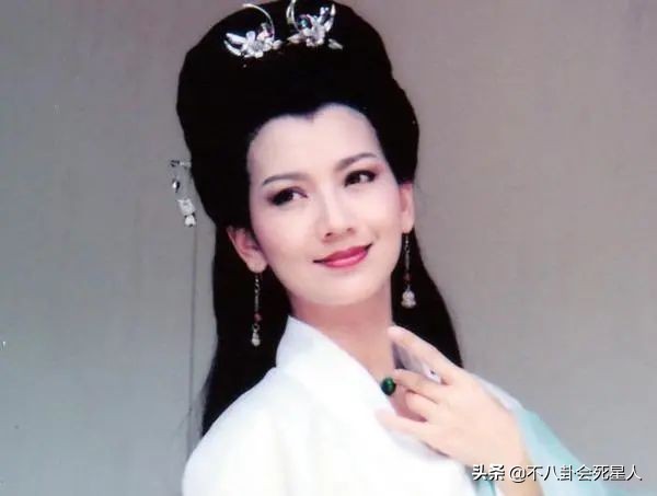 关之琳的经典反派角色与挑战_关之琳角色大全_关之琳的经典反派角色与挑战