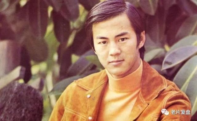 成龙的经典电影复盘：你看过几部？_成龙电影经典动作_成龙电影精选