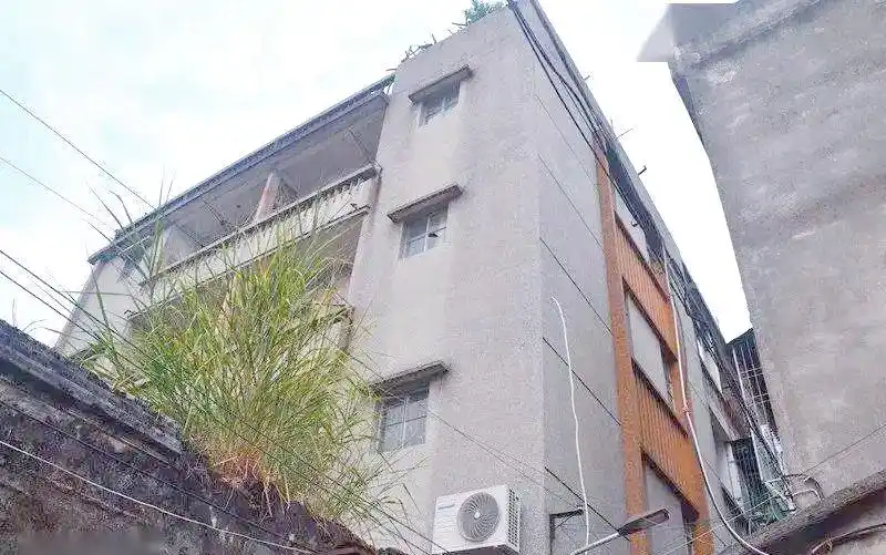 李嘉诚：备受谣言困扰仍默默耕耘慈善事业，教育贡献卓越